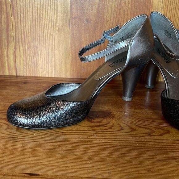 Kenneth Cole Reaction Women’s Gray Snakeskin size 8.5 ankle strap Heels - Picture 2 of 10